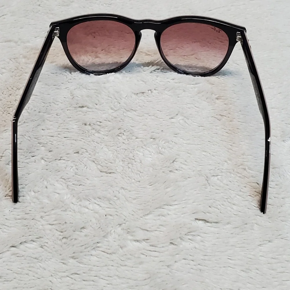 Ray-Ban Iris RB4472 Black Pink Beige Round Sunglasses Accessories Classic Luxury